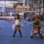 Παγκόσμια Ημέρα Ατόμων με αναπηρία: Ενα μικρό κορίτσι μας διδάσκει ότι η αναπηρία δεν είναι εμπόδιο για την ζωή! (βίντεο)